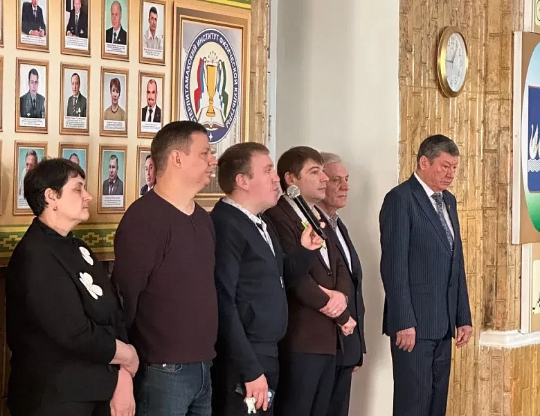 Новая учебная неделя началась с такого заряда позитива и гордости! 