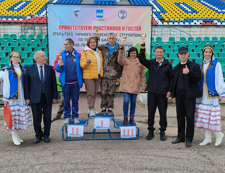 ДЕНЬ УЧИТЕЛЯ: СПОРТ, ПАМЯТЬ И ПРЕЕМСТВЕННОСТЬ! 